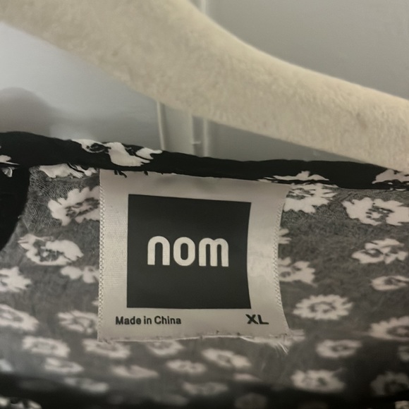 EUC Nom Maternity Ditsy Floral Maternity Blouse - Picture 3 of 5